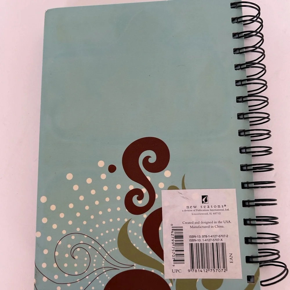 NEW SEASONS DECORATED JOURNAL NWT